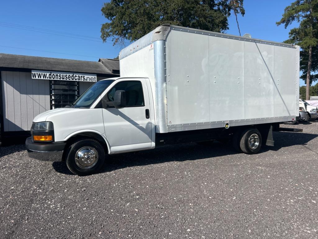 2018 Chevrolet Express Cutaway Base